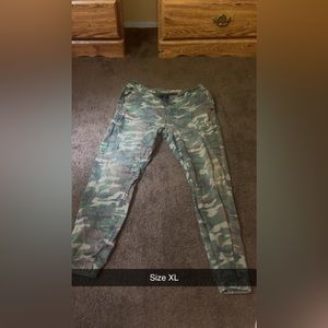 Men’s camo pants